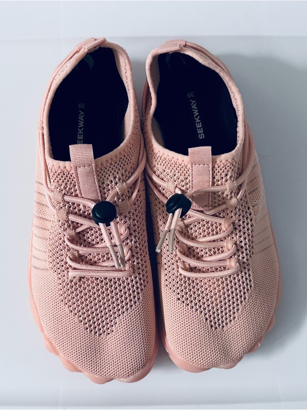 SEEKWAY Quick-Dry Water Shoes Women Size 39 Pink Knit Slip-On